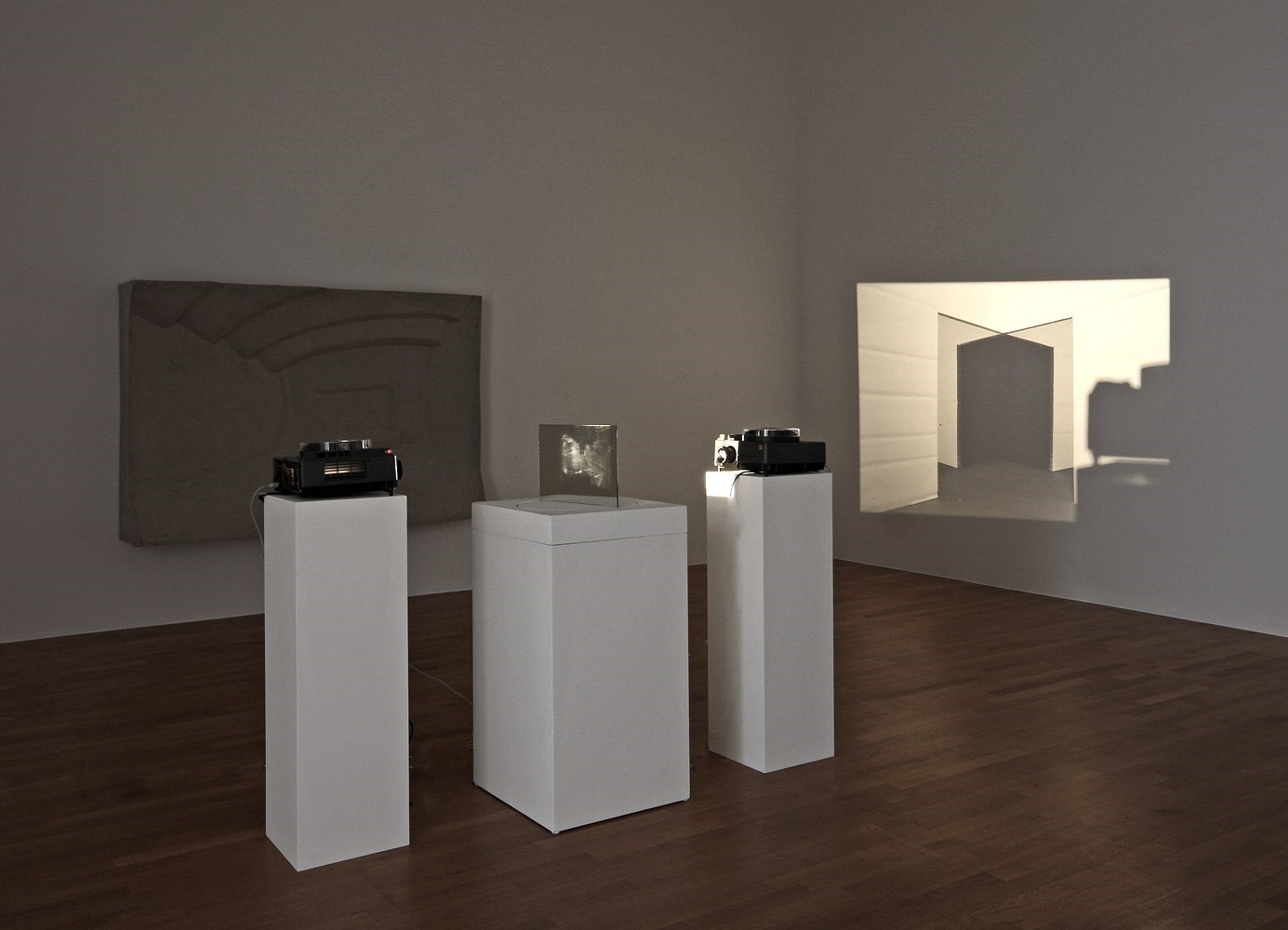 Untitled, slide projection, revolving mirror, 2010 <br />Installation view Kunstmuseum Bonn